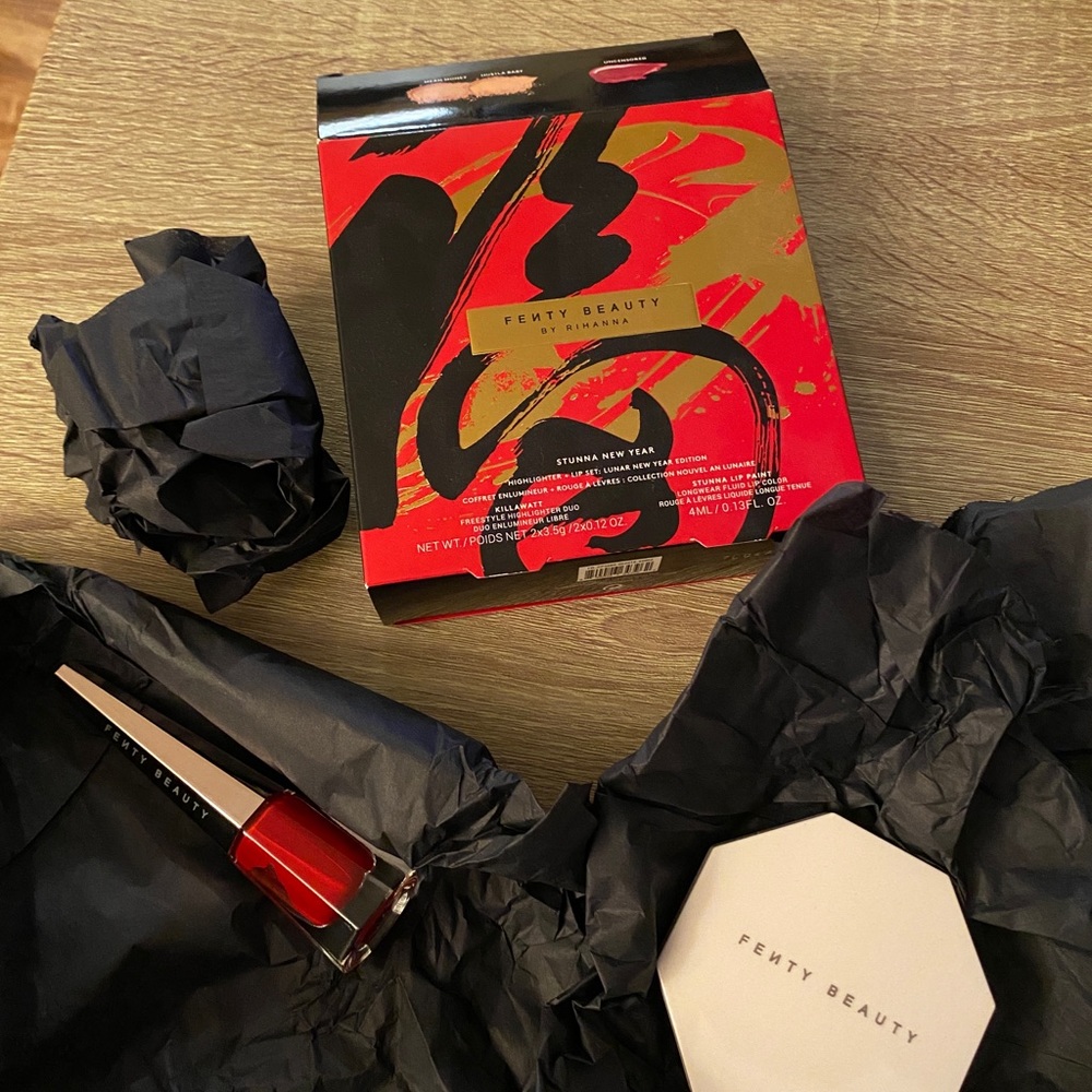 Fenty Beauty Stunna New Year Set